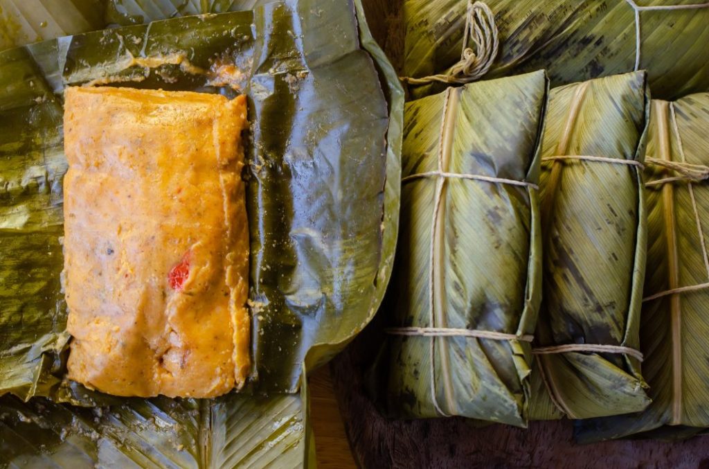 tamal colombiano
